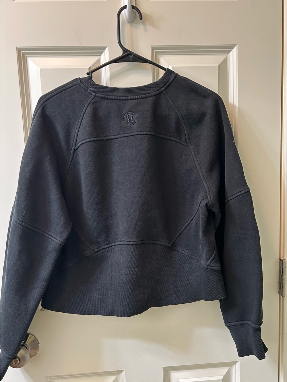 lululemon Black Embroidered Logo Crewneck Sweatshirt Oversized Black Size S/M - Picture 4 of 5